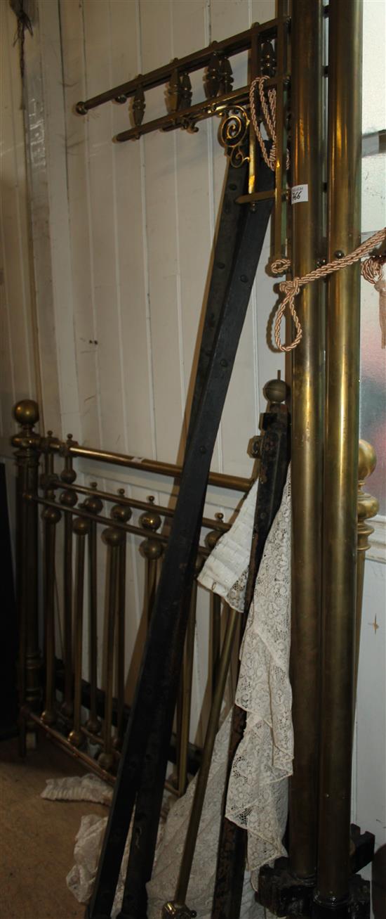 Victorian brass bed(-)